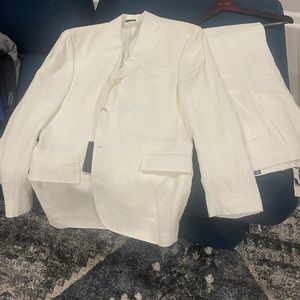 Polo suit.